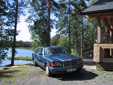 W126 am See in FIN